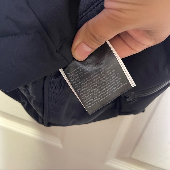 Lululemon Down For It All Vest Black Sz 2 - Picture 8 of 10